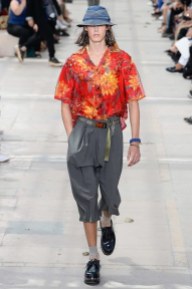 Louis Vuitton 2018 Men's Collection Hawaiian Print Shirt - Indigital t.v.